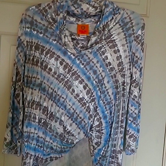 Ruby Road top from Dillard's size Petite  Med. NEVER WORN  NEW NO TAG - Picture 1 of 5
